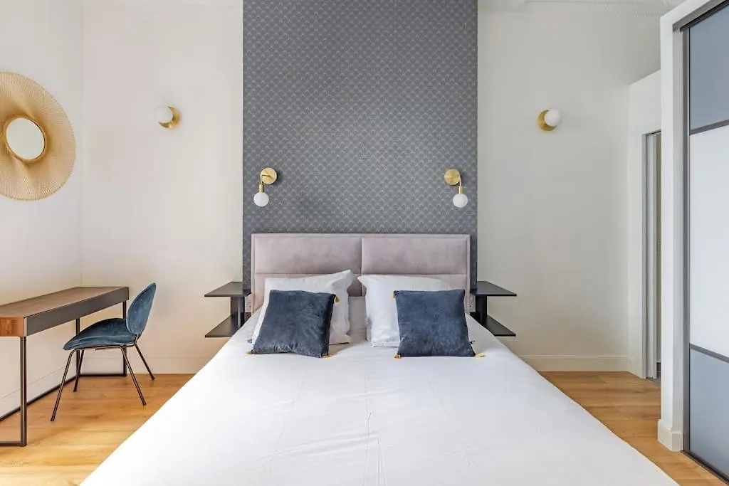 Apartment Newly Renovated Apt Near La Madeleine Paris France