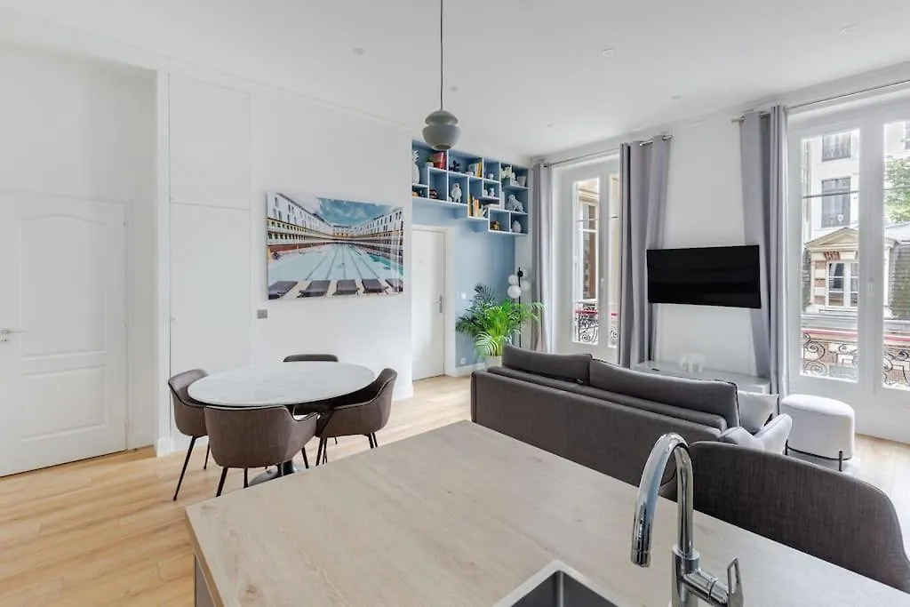 Newly Renovated Apt Near La Madeleine Paris 0*,  France