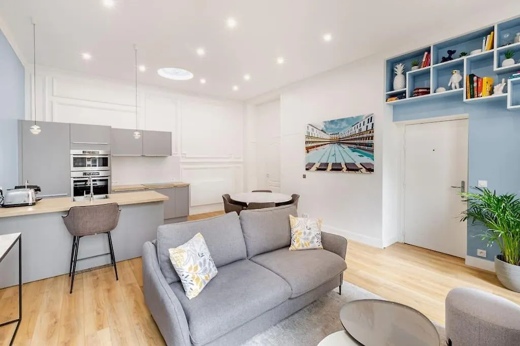 Apartment Newly Renovated Apt Near La Madeleine Paris