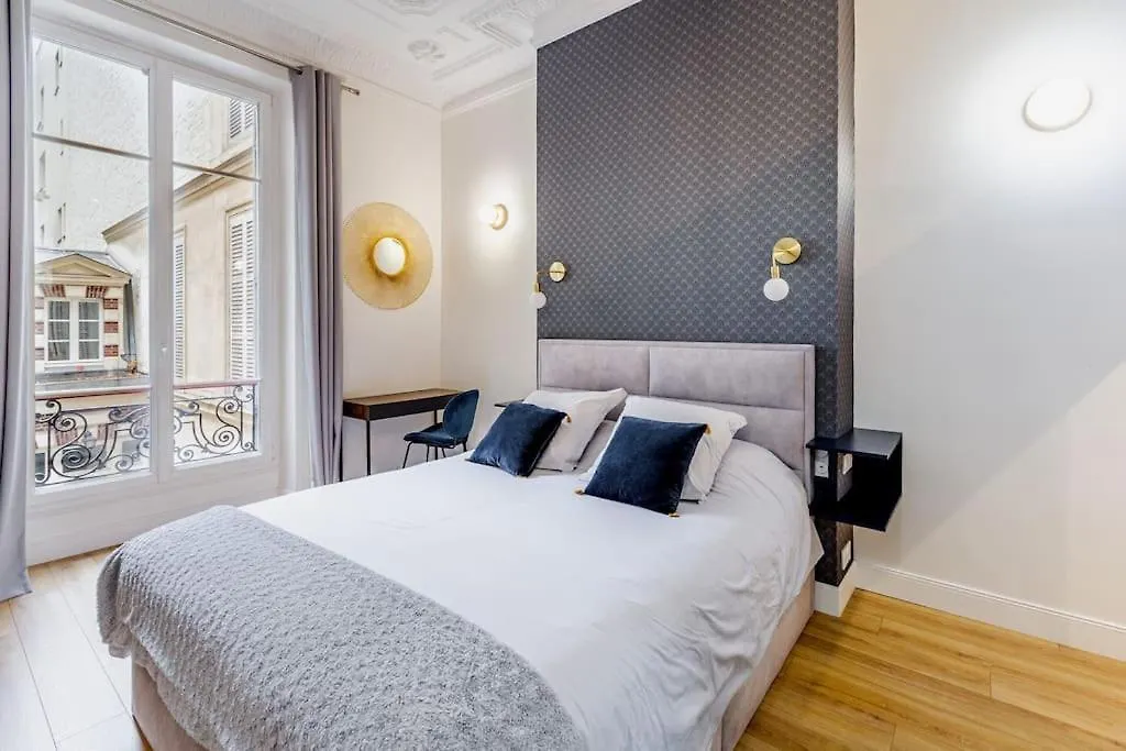 Apartment Newly Renovated Apt Near La Madeleine Paris France
