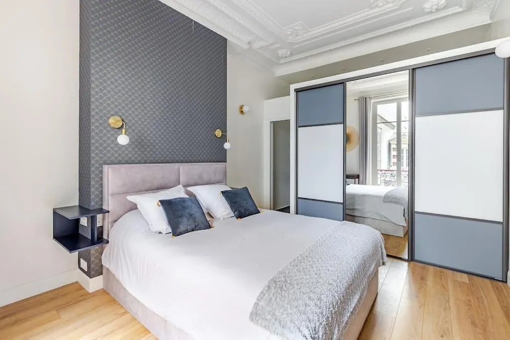 Newly Renovated Apt Near La Madeleine Paris Apartment
